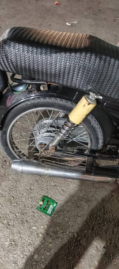 Deluxe 70 cc engine okay documents complete clear