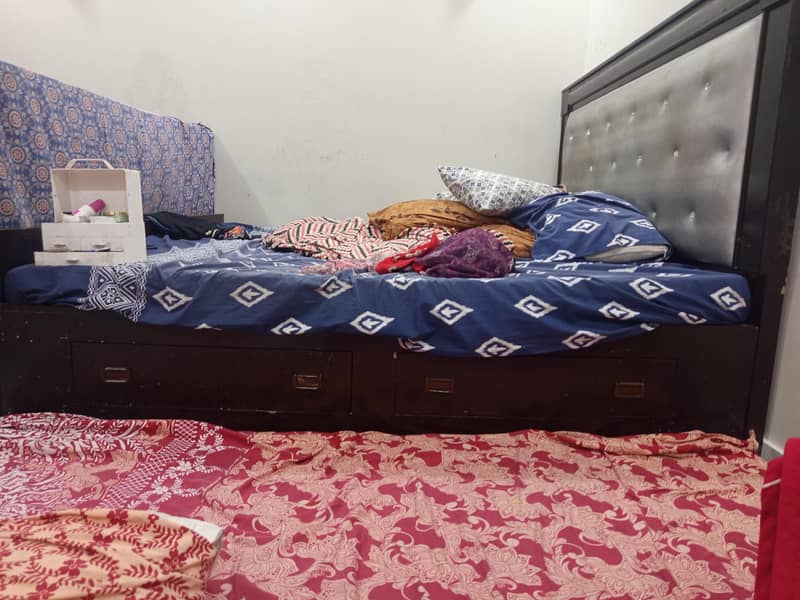 King Size Bed with Dressing Table 0