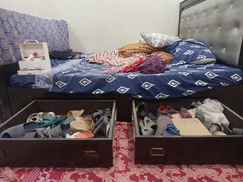King Size Bed with Dressing Table 1
