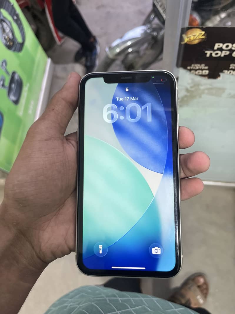Apple iPhone 13 2
