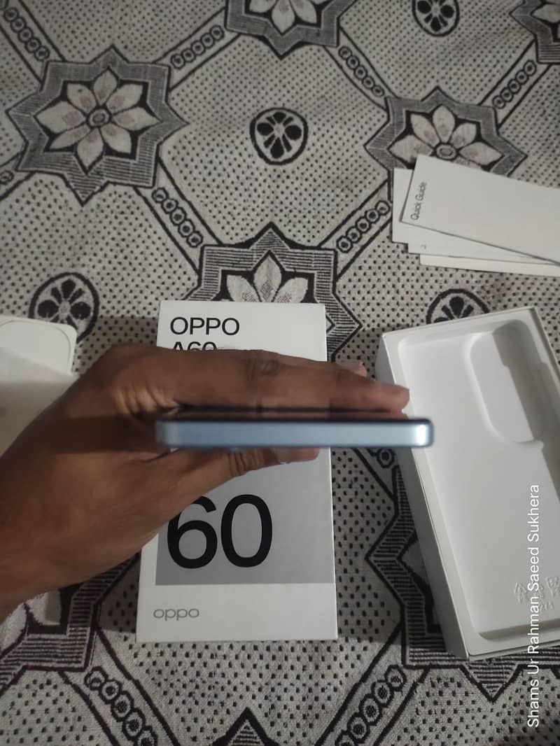 OPPO A60 7