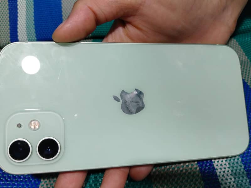 Apple iPhone 12 2