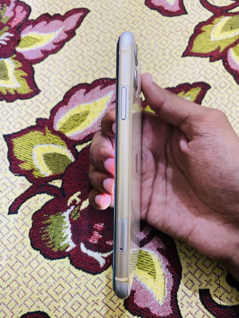 Apple iPhone 11 2