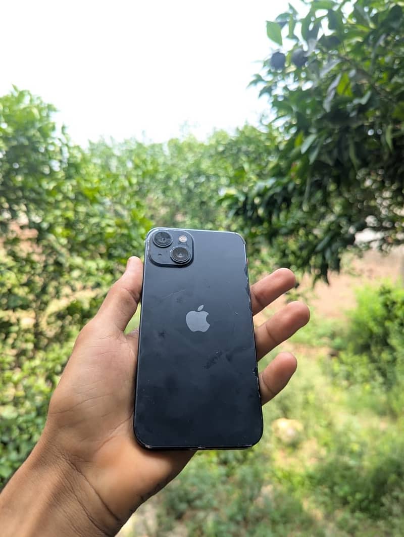 Apple iPhone 13 1