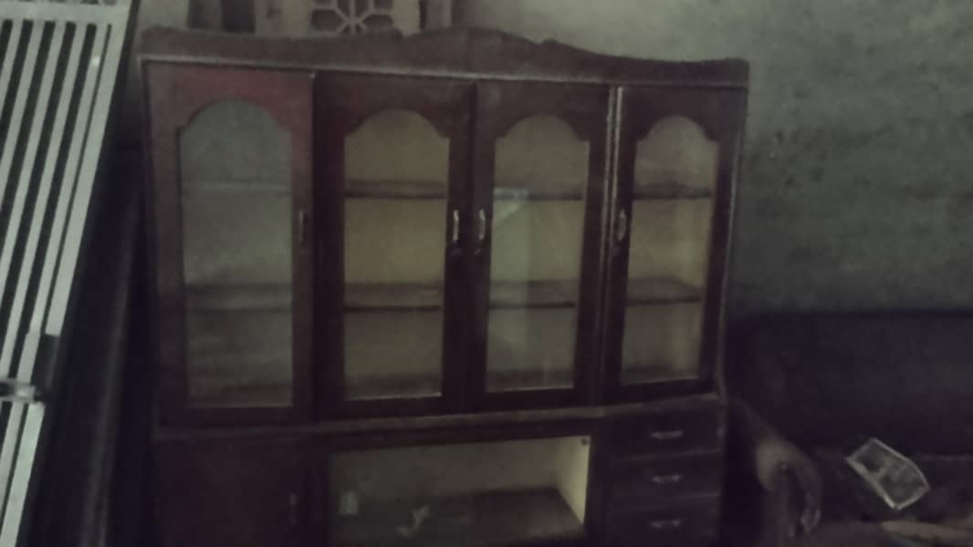 Table and show case 3