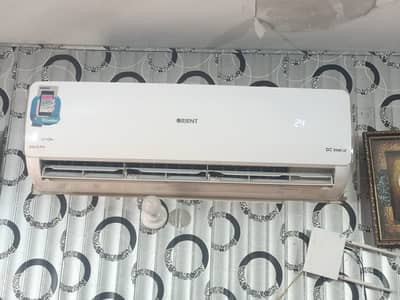 1.5 ton Orient Ultron e comfort White color Ac in lush condition