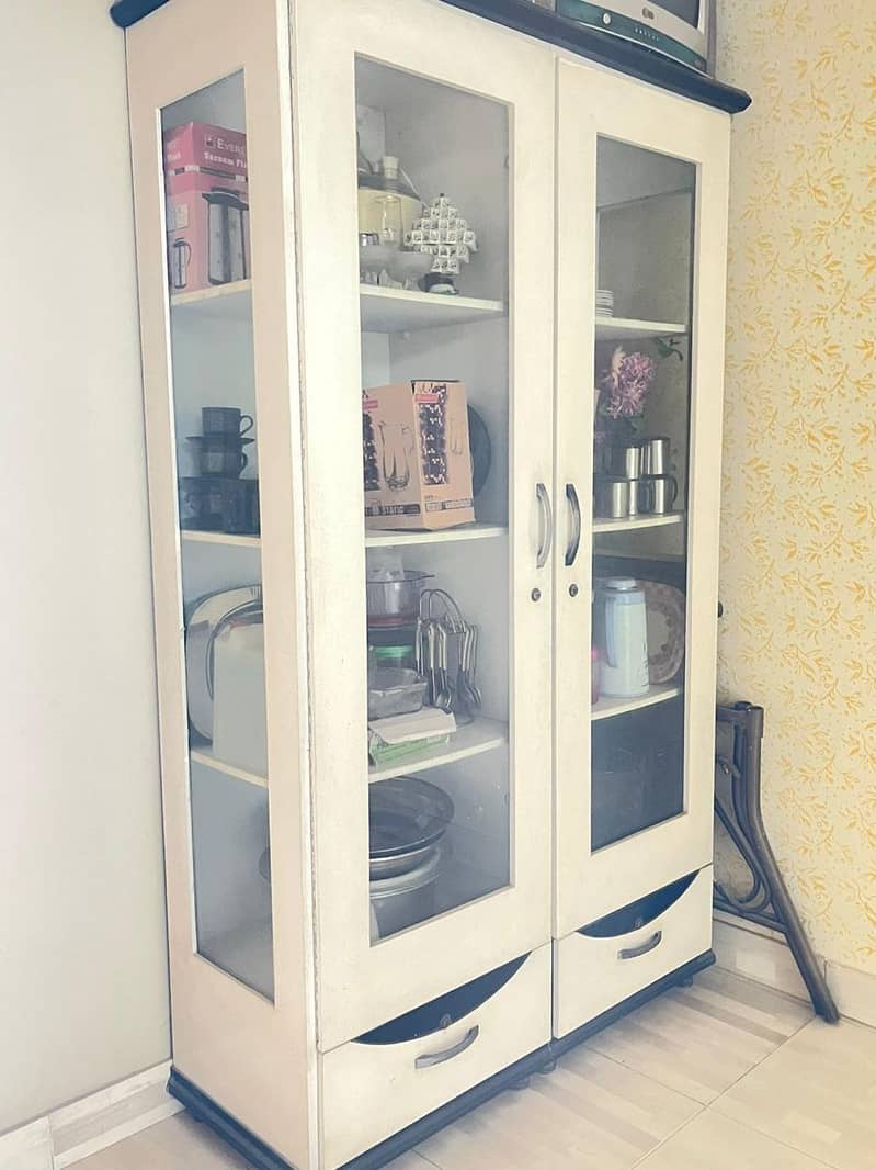 wardrobe & divider 3