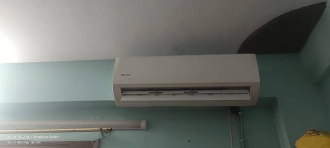 GREE 1 or 1.5 TON NON INVERTER