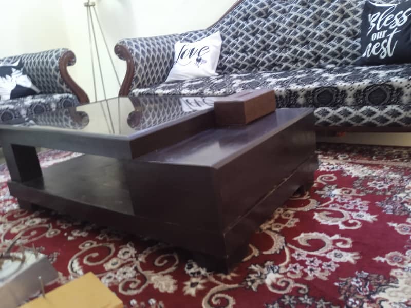 center table 4