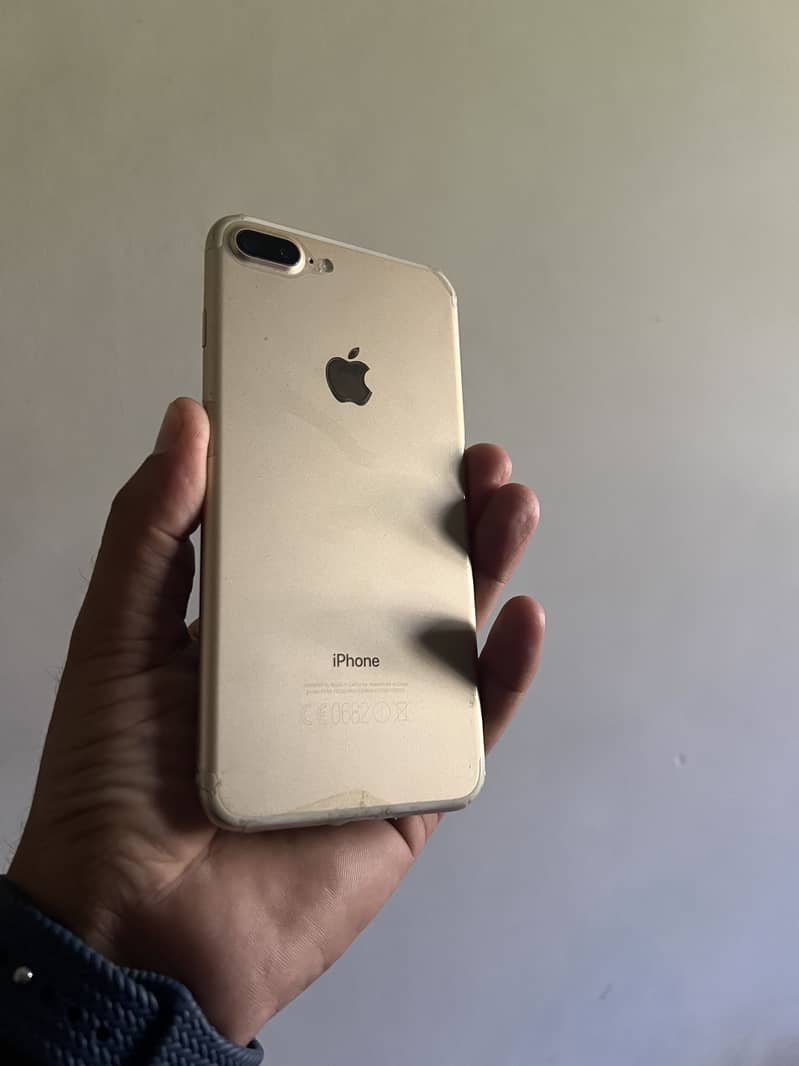 Apple iPhone 7 Plus 1