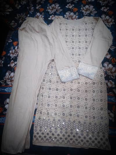 3 packs of suit for 2000