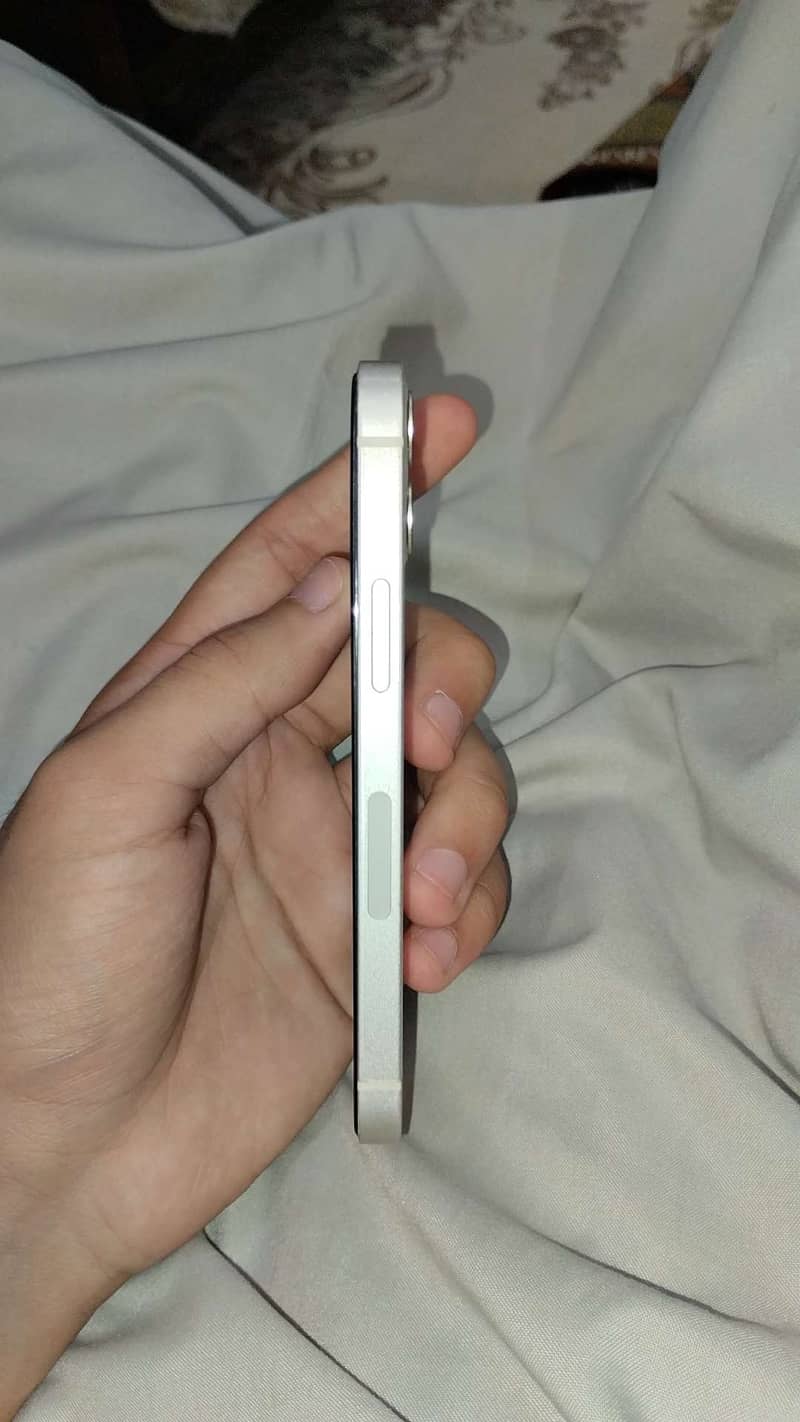 Apple iPhone 12 mini 3