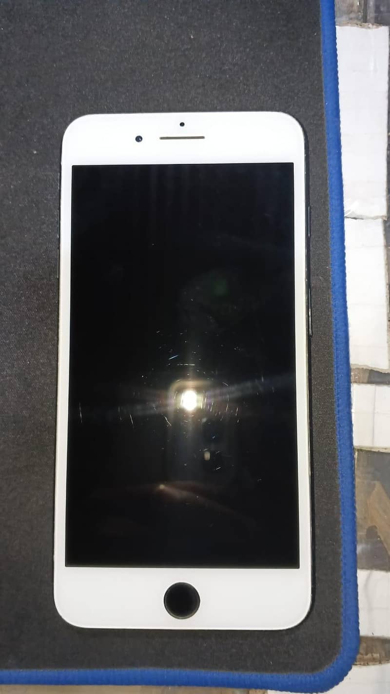 Apple iPhone 7 Plus 0