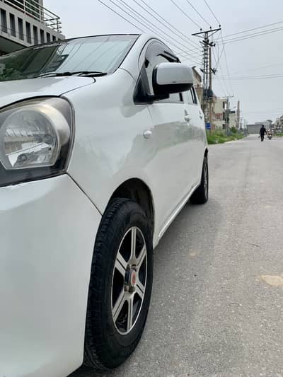 Daihatsu Mira 2014