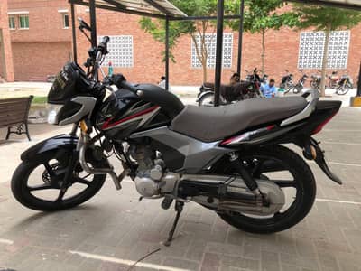 Honda CB 125f