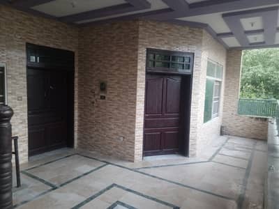 Sapret uper porSn 4 rent model town Phs 2