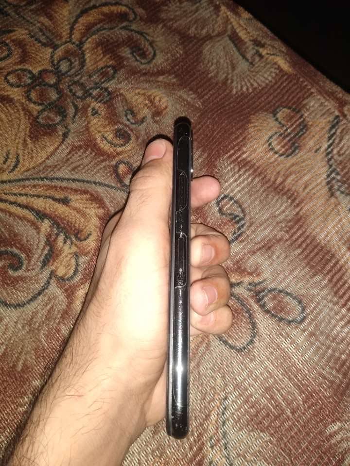 Apple iPhone X 0