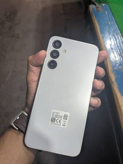 Samsung Mobile A16 with box 10/10 one hand used  whatsaap neeche ha