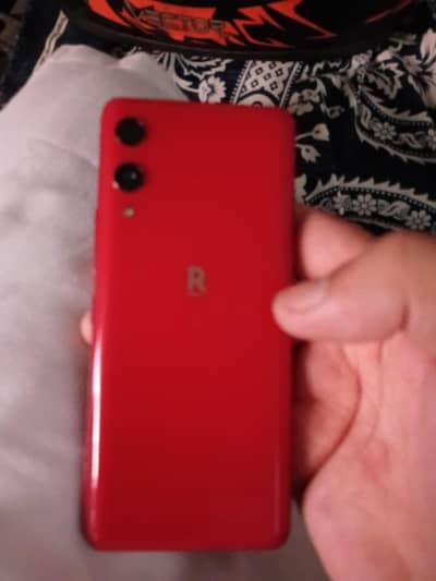 Rakuten hand 5G