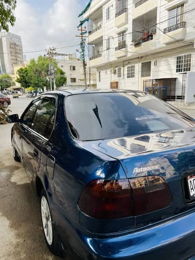 Want to sell honda civic full orignal one pieac touchup