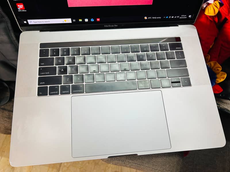 macbook pro 2017 1