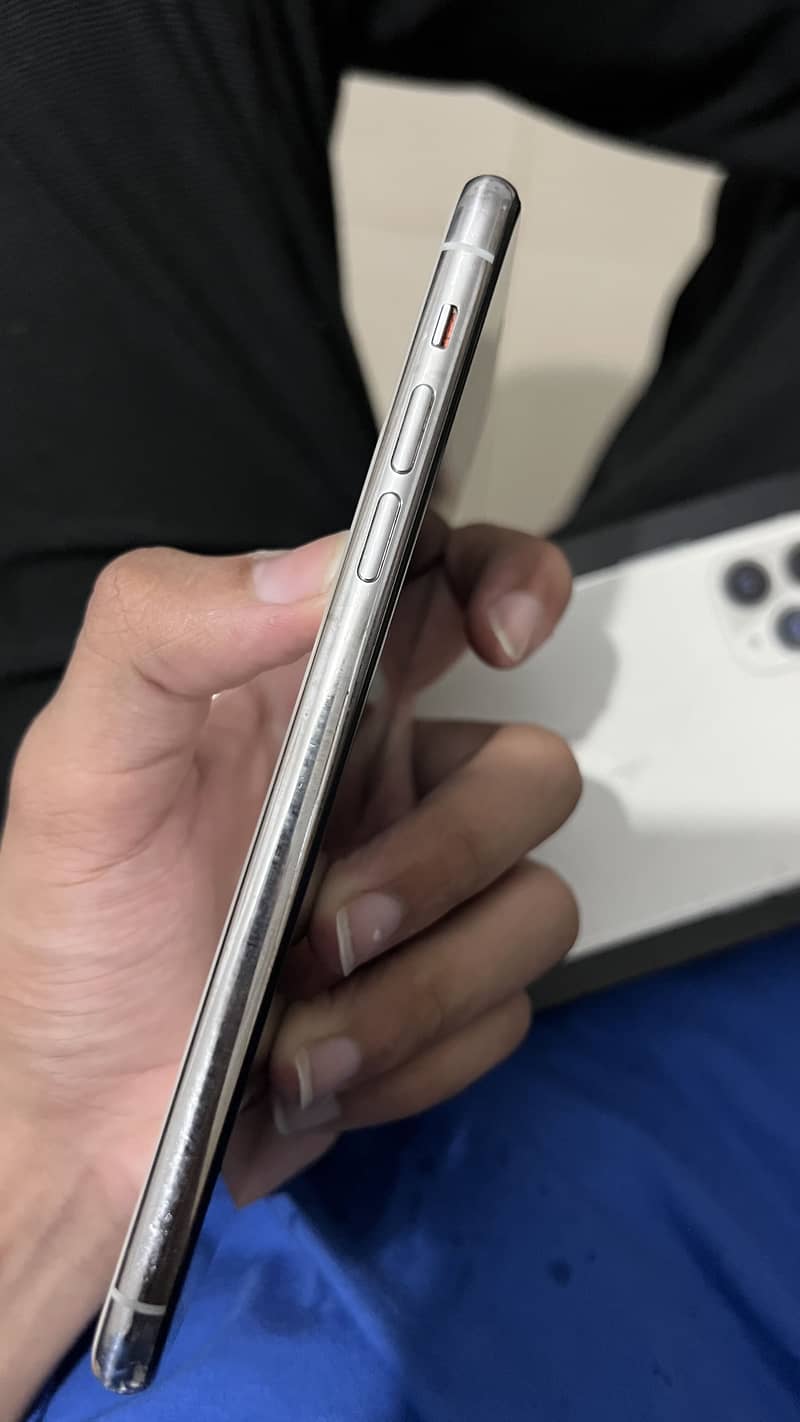 Iphone 11 pro max 1
