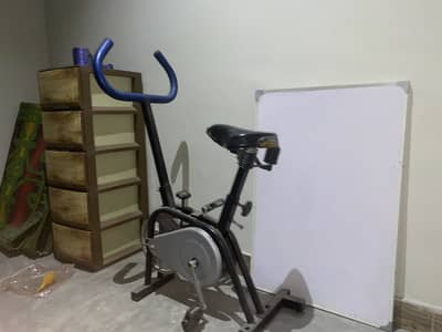 Exercise cycle