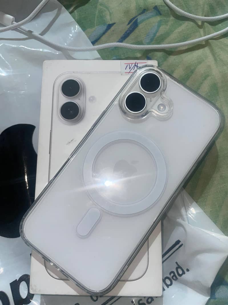 Apple iPhone 17 0