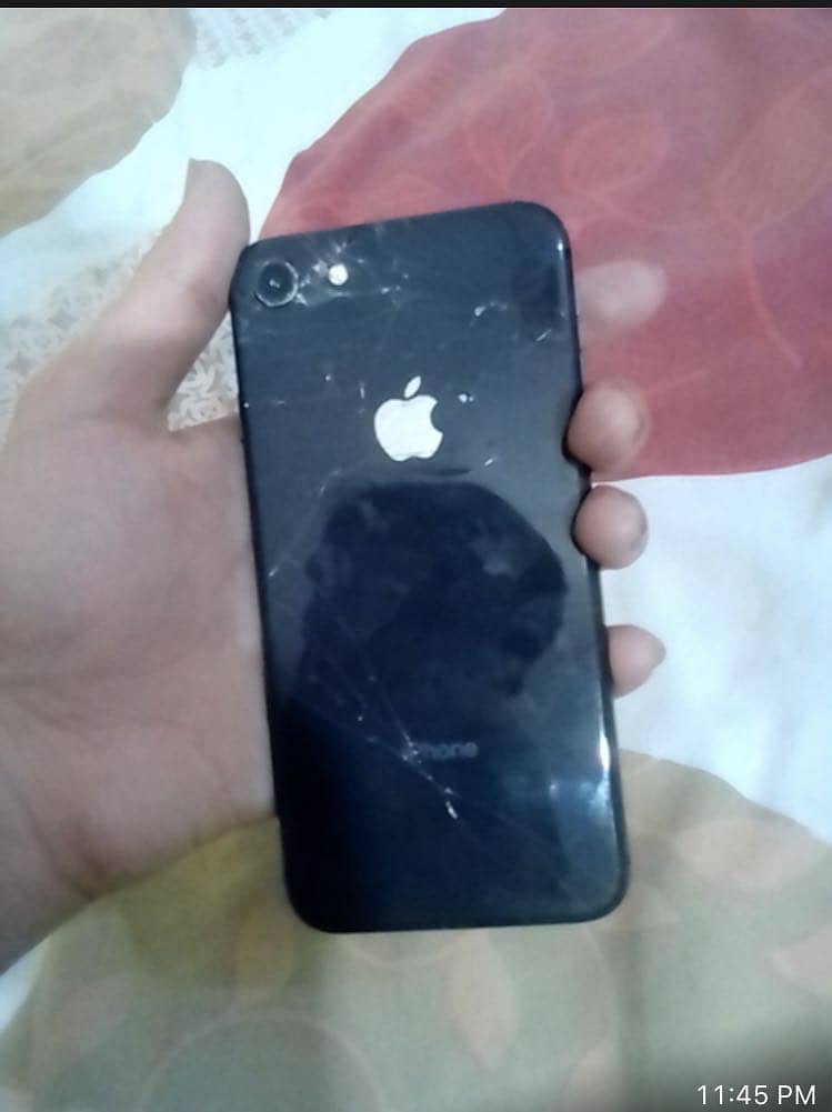 Apple iPhone 8 1
