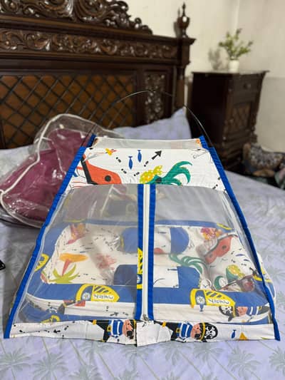 baby nest cot with net