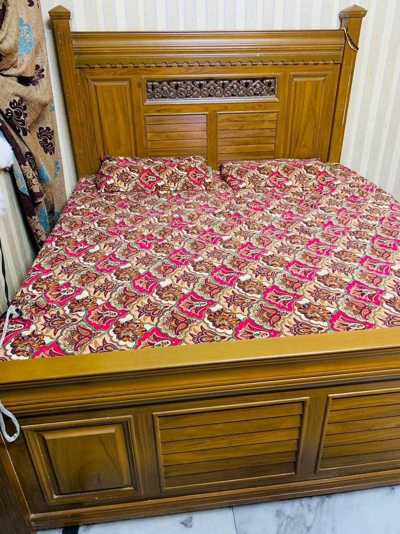 king side bed 1