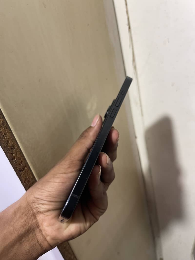 Apple iPhone 15 plus 2