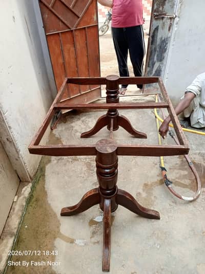 Dinning table frame for sale in good condition