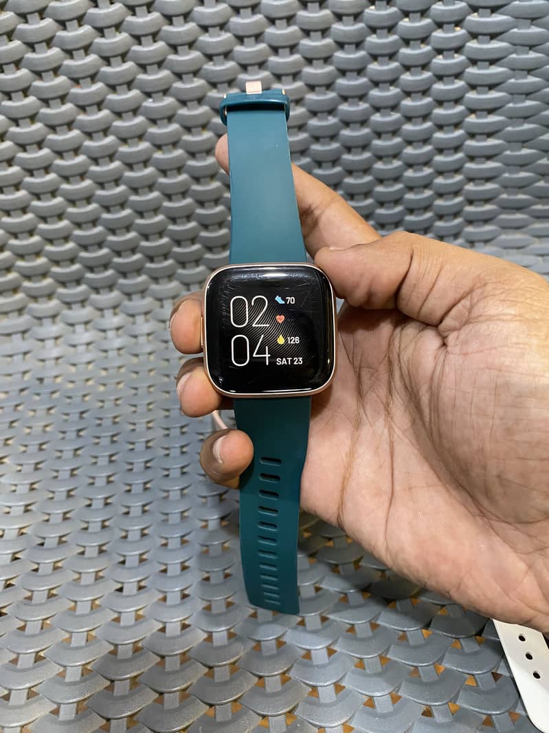 Fitbit versa 2 & versa 1 4
