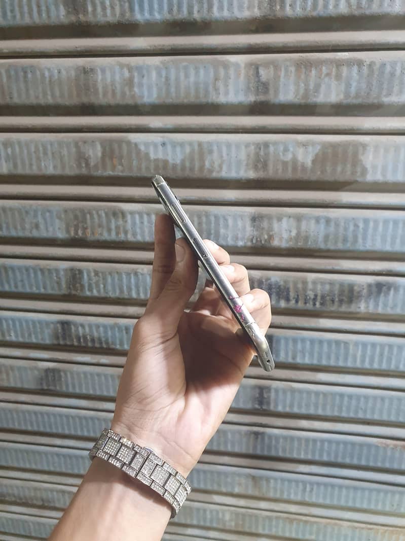 Apple iPhone X 1
