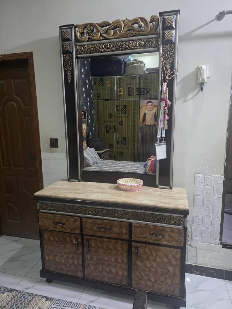 Bed & Dressing Table 1
