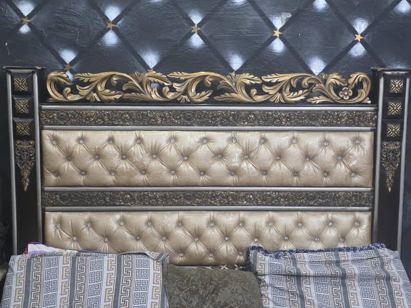 Bed & Dressing Table 3