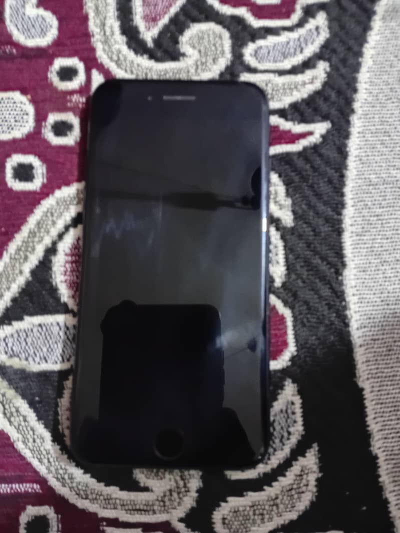 Apple iPhone 7 2