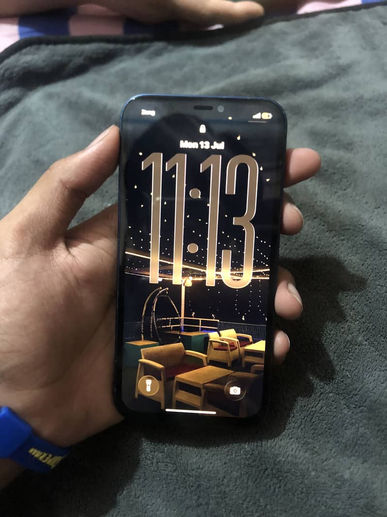 Apple iPhone 12 0