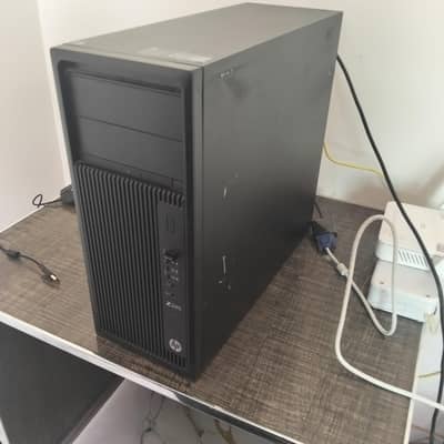 HP Z240 Workstation