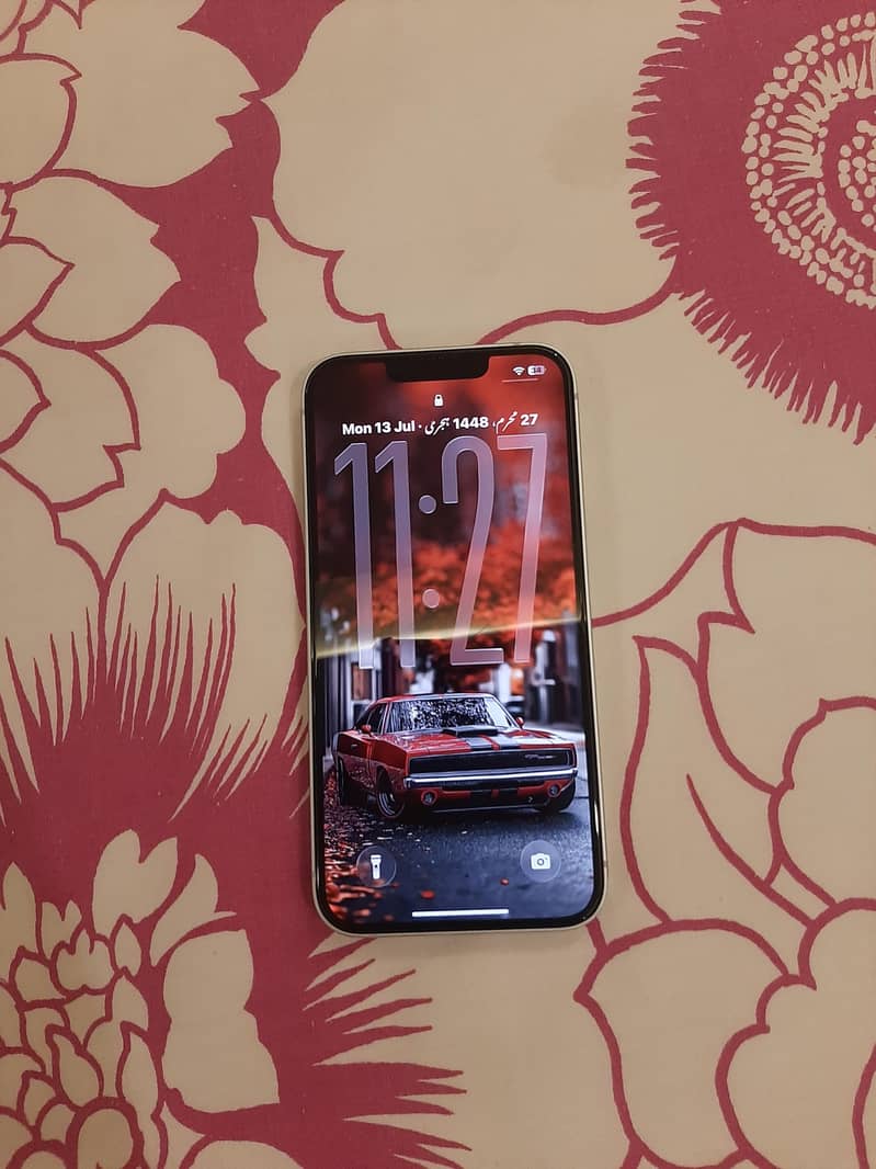 Apple iPhone 16e 0