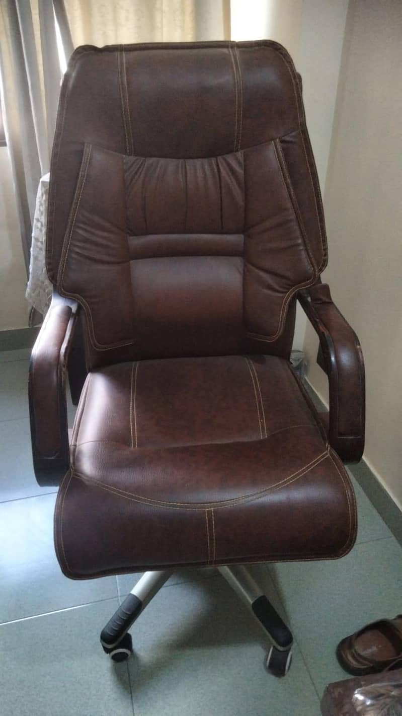 executive chair 0