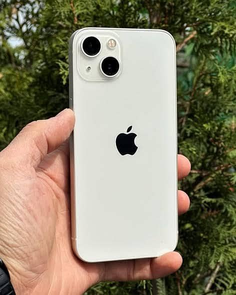 Apple iPhone 13 0