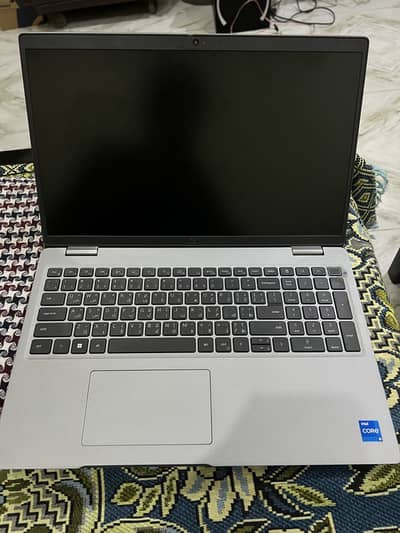 Dell Latitude 5530-core i5 12th gen 16 gb Ram / 1TB SSD/ 10/10 condi