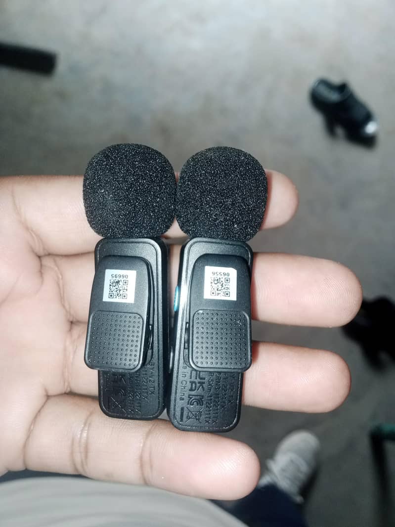 Used iphone wireless mic 1