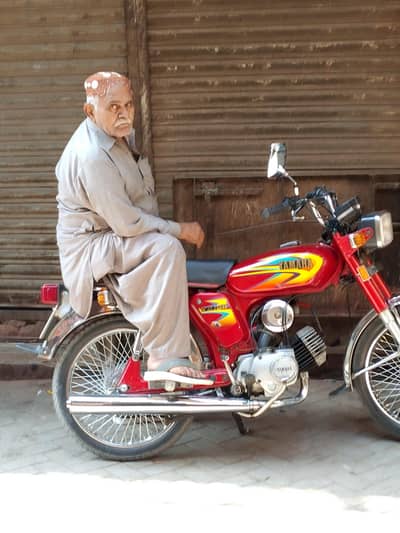 demand 120k bike condition like new each and every thing perfect