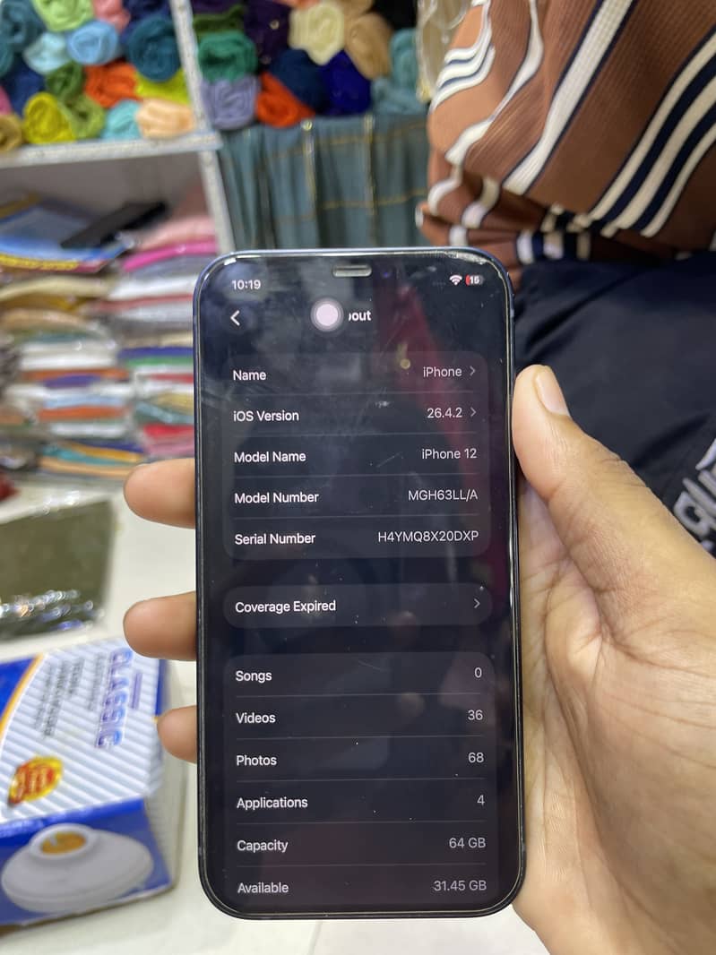 Apple iPhone 12 4