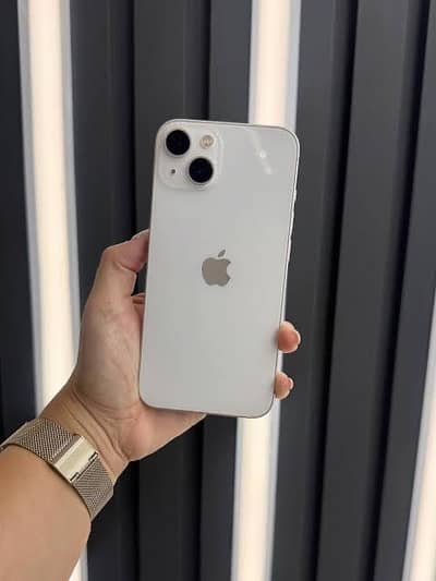 Apple iPhone 13