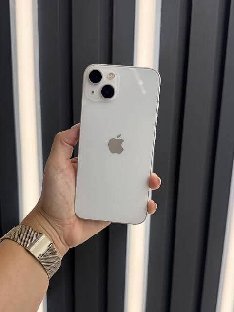 Apple iPhone 13 0