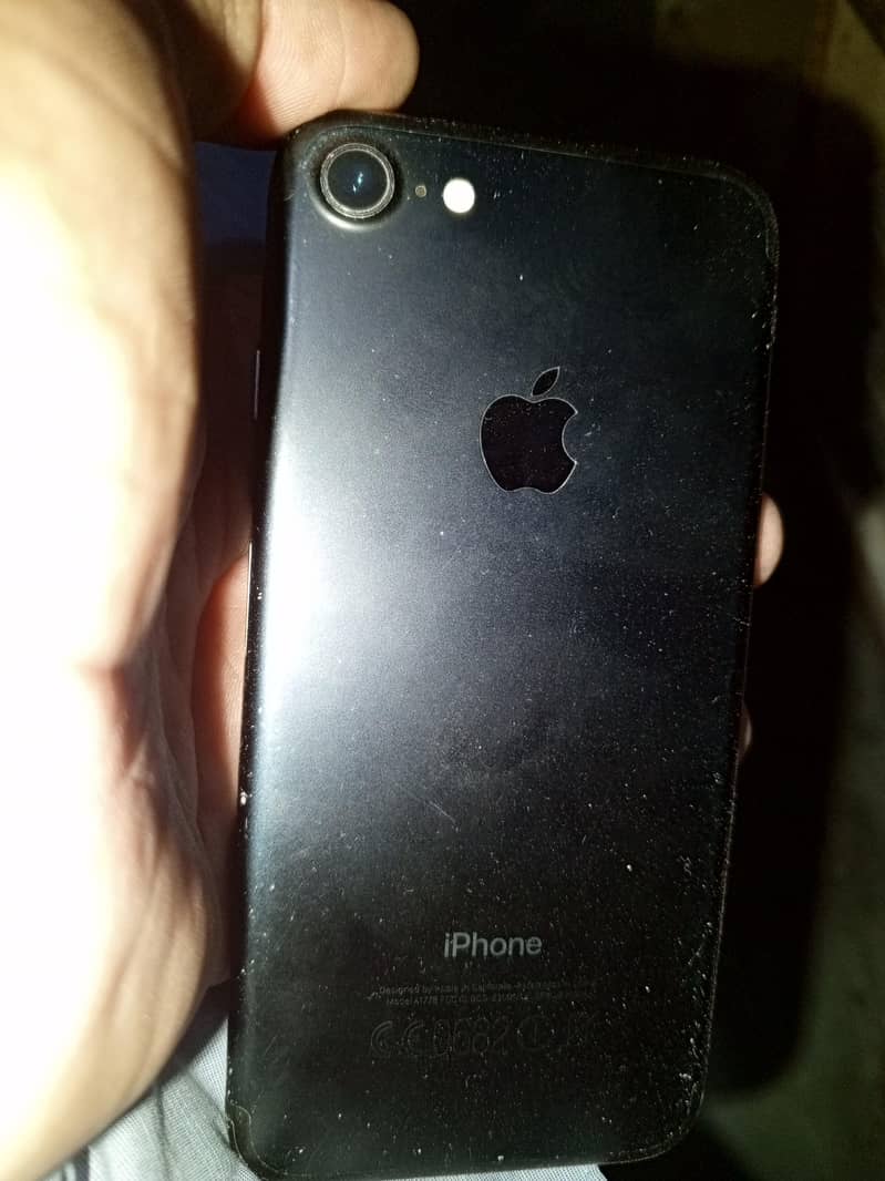 Apple iPhone 7 1